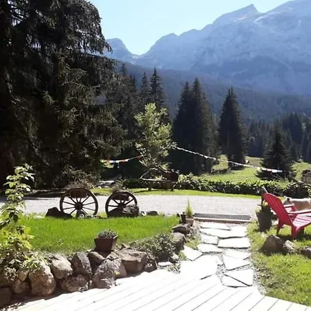 Pour 4 Personnes ,balcon Landhaus